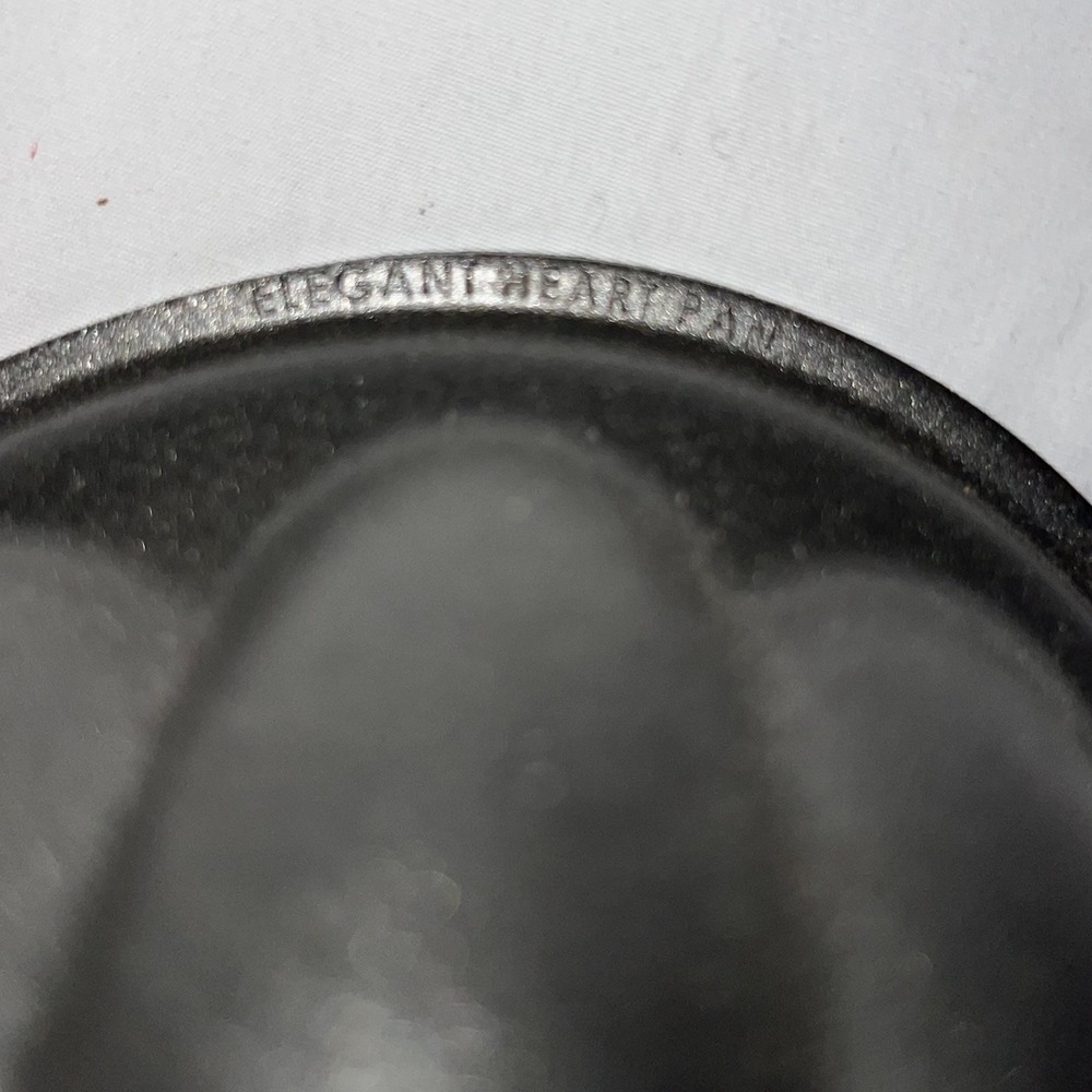 Nordic Ware Elegant Heart Mold Heavy Cast Aluminum Bundt Cake Pan 10 Cup Love - Picture 10 of 10